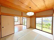 【7/12まで期間限定現況販売中】これからお荷物撤去を行います。1階中央和室の写真です。