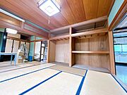 【リフォーム中7/5撮影】中央和室の写真です。こちらのお部屋は洋室に変更いたします。