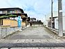駐車場：【リフォーム済】駐車場の写真です。縦並列4台駐車可能です。お車が多く止まるのはうれしいですね。