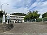 周辺：ローソン足利葉鹿町店 足利市立坂西北小学校まで約143ｍ（徒歩約2分）。お子様の登下校も安心の距離ですね。 2631m