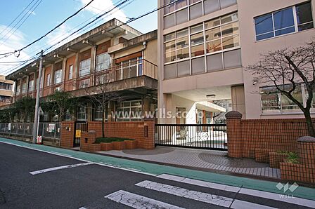葵小学校[公立]の外観