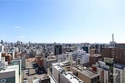 バルコニーからの眺め（南東方向）目の前を遮る建物がなく、眺望・日当たり良好です。