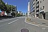 その他：敷地西側の前面道路（南側から）