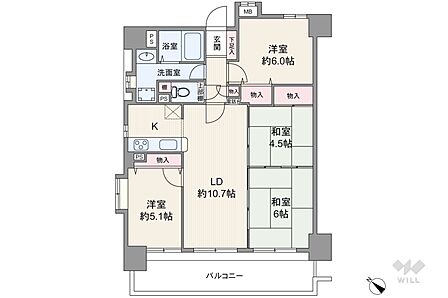 間取りは専有面積74.69平米の4LDK。LDK約10.7帖のキュービックのプラン。複数方向に採光部があり、バルコニー面積は13.32平米です。