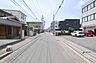 外観：物件の北東側前面道路（南東側から）［2026年5月26日撮影］