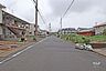 外観：物件の南側前面道路（西側から）［2026年9月11日撮影］