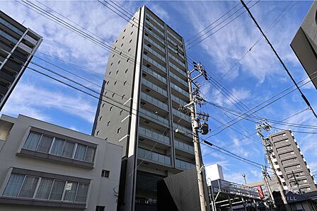 プレサンスロジェ鶴舞の外観(南東側から)