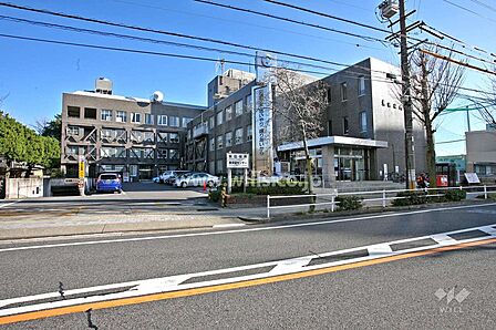 東区役所の外観