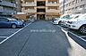 駐車場：敷地内駐車場（屋外平面式）