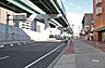 その他：敷地西側は名古屋高速4号線と江川線に面しています。