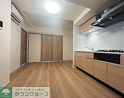 Alivis綾瀬 5階3LDKのリビング/ダイニング