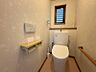 トイレ：各階それぞれにトイレがあります。階段の上り下りをしなくても良いのは嬉しいですね◎