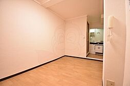 香ヶ丘立三ハイツ 1階ワンルームのリビング/ダイニング