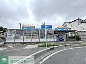 ビッグ・エー浦和本太店 徒歩7分。スーパー 500m