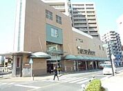 クイーンズ伊勢丹北浦和店 433m