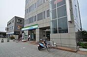 ファミリーマート蓮田駅東口店 1013m