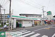 ローソンストア100七里店 徒歩5分。コンビニ 340m