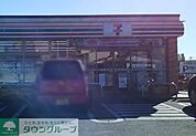 セブンイレブン上尾本町東店 徒歩7分。 490m
