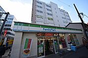 ファミリーマート 104m