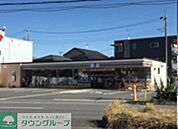 セブンイレブン 徒歩0分。コンビニ 1m