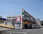 ウエルシア岩槻西町店 徒歩3分。 180m