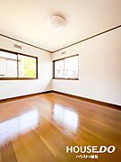 2階北側の洋室です♪お子様のお部屋にぴったりなちょうどいい広さ♪