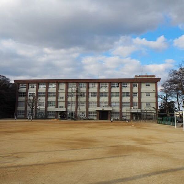 画像28:中学校「和歌山市立日進中学校まで753m」