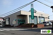 銀行「きのくに信用金庫鳴神支店まで257m」