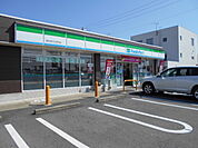 コンビニ「ファミリーマート湯川町財部店様まで800m」