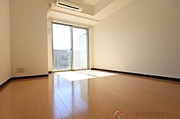 ファーストワン江坂 8階1Kのリビング/ダイニング