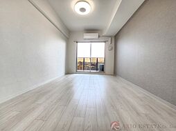 プレサンスNEO上新庄PRIMECRUIS 4階1Kのリビング/ダイニング