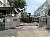明豊中学校まで　316m　徒歩約4分　教育目標「心明るく、知性豊かに」　野球部、サッカー部、ソフトテニス部、ハンド部、バレー部、剣道部、美術部など多数の部活があります