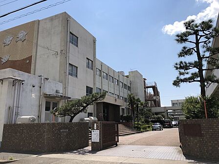 大江中学校まで　446m　徒歩約6分●教育目標「心身ともにたくましい個性豊かな実践力に富む生徒を育成する」　校内エレベーター有。多数部活があります。