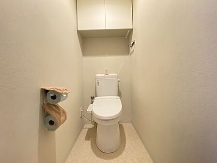 清潔感のあるトイレです。トイレはお客様にも見られる場所なので、清潔に保ちたいですよね。