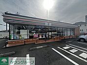 セブン-イレブン 狛江和泉本町4丁目店 徒歩10分。 750m