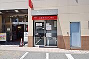 三菱東京UFJ銀行ATM 211m