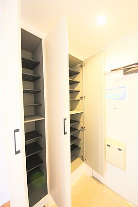 家族の履物が全...