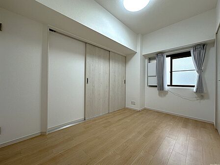 5.1帖の洋室◎ウィンドウファン付き◎