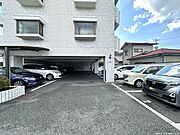 駐車場（屋内普通車4台、屋外普通車12台）！