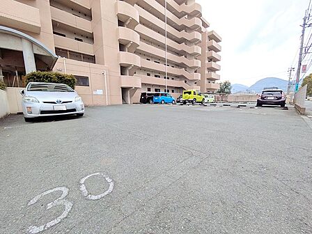 敷地内平置き駐車場☆