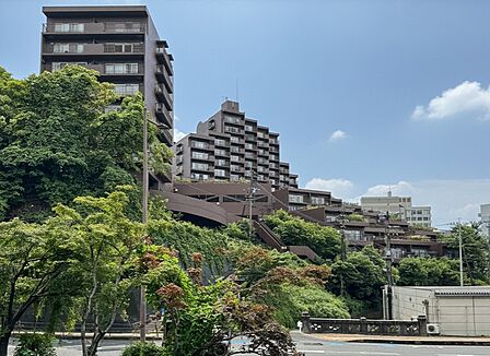 7階建てマンションの1階部分♪