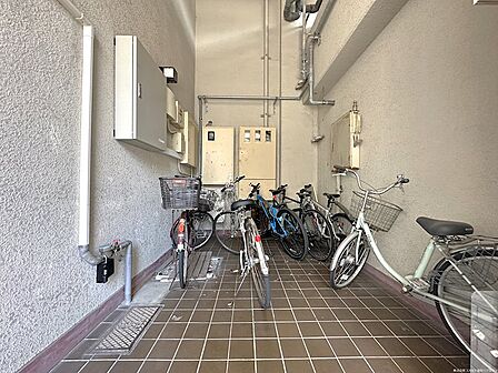 駐輪場はフリー区画です。