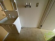 もちろん洗濯機置場は室内にあるので、いつでも洗濯できますよ～