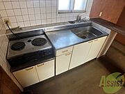 キッチンはスペースも広々していて使いやすそうですよ！