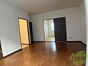 日当たりが良くて心地よく過ごせそうなお部屋です。