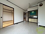 リビングを別角度から撮ってみました。家具の配置もしやすそう。