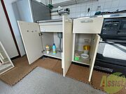 キッチン下のスペースも。食品ストックも入りますね。