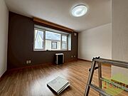 リビングを別角度から撮ってみました。家具の配置もしやすそう。