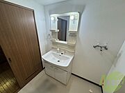 こちらに洗面台があります。朝の洗顔はこちらで。