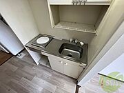 IHクッキングヒーターです！お手入れも楽々ですね。